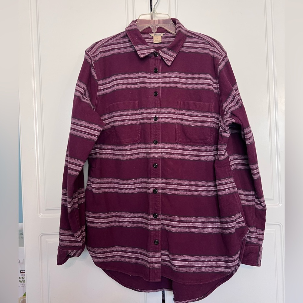 Ladies Duluth Trading Co Heavyweight Jacket, size XL, Plum/Black/White